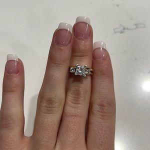 One 14 KT yellow Gold ring  Leo 27499S